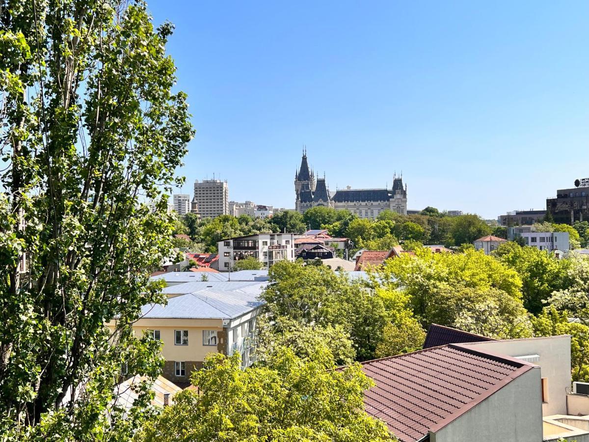3 Rooms Apartment Palace View Iasi Buitenkant foto