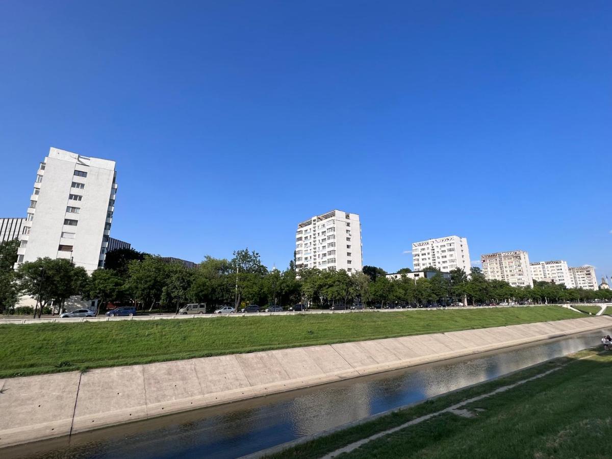 3 Rooms Apartment Palace View Iasi Buitenkant foto