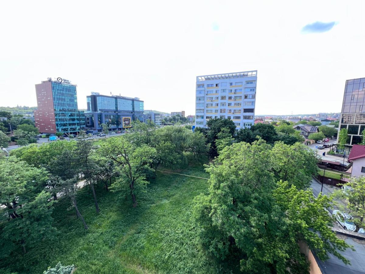 3 Rooms Apartment Palace View Iasi Buitenkant foto