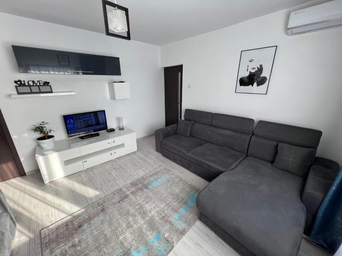 3 Rooms Apartment Palace View Iasi Buitenkant foto